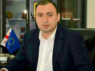 umravlesobis-deputati-mixeil-saakaSvils-warsuls-axsenebs