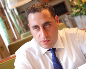 giorgi-vaSaZe-opoziciur-partiebs-Tbilisis-merobis-kandidatis-praimeris-gziT-SerCevis-winadadebiT-kidev-erTxel-mimarTavs