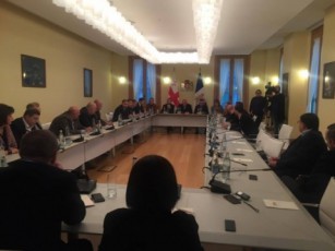 prezidenti-parlamentis-Tavmjdomaris-SeTavazebaze-opoziciuri-partiebis-warmomadgenlebs-xvdeba