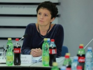 Tea-wulukianma-saarCevno-siebisa-da-statistikis-erovnuli-samsaxuris-aRweris-SedegebSi-sxvaoba-ganmarta