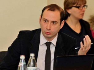 ekonomikis-eqspertis-TqmiT-sazogadoeba-2030-s-biZina-ivaniSvilTan-kavSiri-ar-aqvs