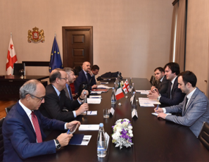 irakli-kobaxiZe-italiis-respublikis-ekonomikuri-ganviTarebis-ministris-moadgiles-Sexvda
