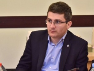 konstituciasTan-dakavSirebiT-konsensusi-Sedga-xalxTan-da-amis-pasuxia-21-oqtombris-arCevnebi