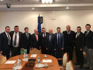 saqarTvelos-parlamentis-ukrainasTan-megobrobis-jgufis-viziti-doneckis-olqis-antiteroristuli-operaciis-zonaSi
