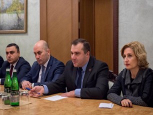 saparlamento-delegaciis-Sexvedra-ukrainis-vice-premierTan-ivana-klimpuS-cincaZesTan