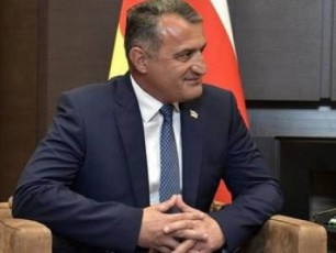 okupirebuli-cxinvali-da-moskovi-samxreT-oseTis-moqalaqeebisTvis-ruseTis-moqalaqeobis-miRebis-gamartivebaze-muSaoben
