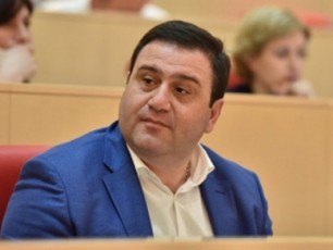 didi-mniSvneloba-aqvs-komerciuli-arxebisTvis-sareklamo-bazarze-Tanabar-uflebebs-raTa-damoukidebelma-mediam-SeZlos-iarsebos-da-Sesabamisad-gaakeTos-obieqturi-gadacemebi