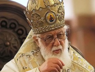 erTad-vakeToT-saqveyno-saqme--patriarqis-mimarTva-opozicias