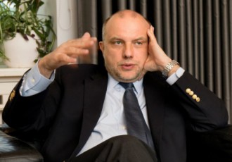 me-yovelTvis-veubnebi-ukrainel-da-qarTvel-kolegebs---mzad-iyaviT-gamoiyenoT-natosTan-daaxloebis-nebismieri-SesaZlebloba