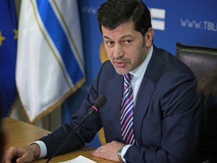 dedaqalaqis-merma-moadgileebs-daavala-im-baRebis-reabilitacia-droulad-ganxorcieldes-sadac-saaRmzrdelo-procesi-SeCerebulia