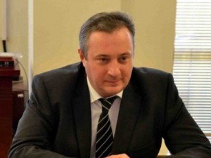 akaki-zoiZe--erT-erTi-daSavebuli-bavSvis-mdgomareoba-ukiduresad-mZimea