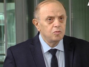 levan-berZeniSvili--premierma-Tavi-moiWra