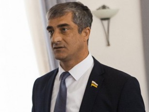 saqarTvelo-arCil-tatunaSvilis-sikvdils-mediaSi-morigi-antiosuri-bakqanaliis-agorebisTvis-iyenebs