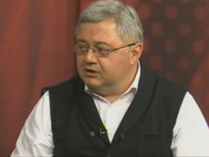 saakaSvilma-Tanagundelebs-Seaxsena-rom-lideri-kvlav-TviTonaa-xolo-meore-mxriv-xelisufleba-sazogadoebis-manipulirebas-daiwyebs