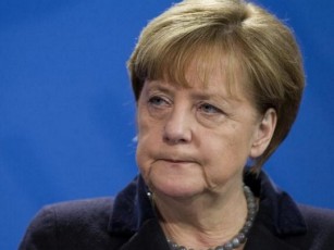 ratom-ar-uyvars-angela-merkels-rusuli-ena