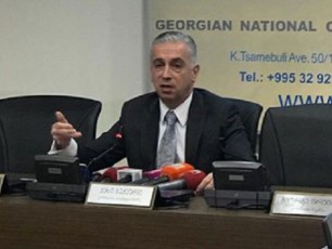 Camogvyavs-Zalian-cnobili-eqsperti-romelic-komunikaciebis-komisiis-TanamSromlebisTvis-mediawignierebis-sakiTxebze-orkvirian-masterklass-Caatarebs