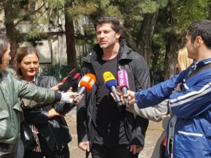 premiersa-da-parlamentis-Tavmjdomares-Soris-aranairi-dapirispireba-araa-da-arc-umravlesobis-daSlis-safrTxe-arsebobs