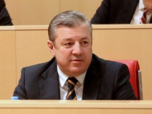 prezidentis-parlamentSi-gamosvlas-premier-ministri-da-mTavrobis-wevrebi-daeswrebian