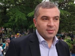 visurvebdi-rom-prezidenti-ufro-gulwrfeli-yofiliyo-SefasebaSi-Tu-ram-moitana-is-problemebi-romelzec-man-sakuTar-gamosvlaSi-isaubra