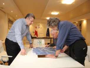 saqarTvelos-premier-ministrma-da-msoflioSi-cnobilma-mTamsvlelma-rainhold-mesnerma-kavkasiis-mTis-centris-proeqtis-detalebze-imsjeles