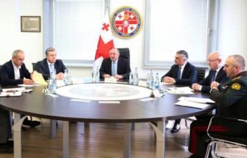 prezidentis-sasaxleSi-saqarTvelos-uSiSroebis-sabWos-sxdoma-mimdinareobs
