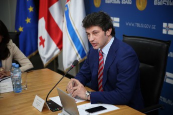 kaxa-kalaZem-Sesabamis-samsaxurebs-daavala-samarSruto-taqsebSi-kondicirebis-sakiTxis-mogvarebaze-muSaoba-dResve-daiwyon