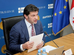 Tbilisis-meria-iniciativiT-gamodis-eleqtroavtobusebisa-da-eleqtromikroavtobusebis-importi-dRg-sgan-gaTavisufldes