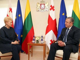 Cven-Zalian-moxarulni-varT-rom-varT-TqvenTan-da-TqvenTvis-natosa-da-evrokavSirSi-integraciis-gzaze