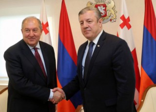 CemTvis-didi-pativia-Cems-ZmebTan-erTad-didi-gamarjvebis-100-wlisTavis-zeimi