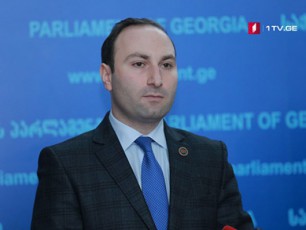 IRI-s-rom-davujeroT-saakaSvilis-pirad-notariusad-qceul-baqraZes-ufro-didi-reitingi-aqvs-vidre-kobaxiZes-kalaZes-an-kvirikaSvils