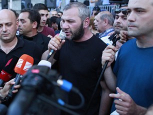zaza-saraliZem-mTavrobis-gadadgoma-moiTxova