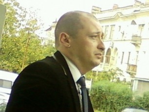 pirvelive-dRidan-vTanamSromlob-gamoZiebasTan-da-axlac-mzad-var-yvela-kiTxvas-gavce-pasuxi-saparlamento-komisiaSi