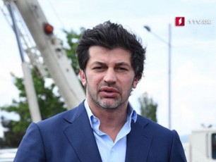 Zalebs-romlebsac-qveyanaSi-areulobis-Semotana-surT-amis-uflebas-ar-mivcemT