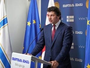metros-memanqaneebis-xelfasi-metia-patrulis-TamaSromlis-saswrafos-brigadis-TanamSromlis-maSvelebis-da-mexanZreebis-xelfasebze