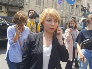 mTavrobis-administraciaSi-nino-lomjaria-malxaz-maCalikaSvili-da-zaza-saraliZis-advokati-mividnen