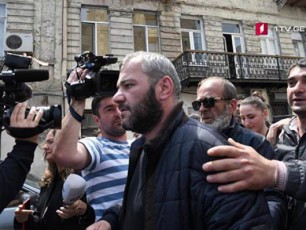 marto-me-premiers-ar-Sevxvdebi-6-Tve-vexvewe-da-axla-ra-undaT-ultimatumebs-aqeT-miyeneben