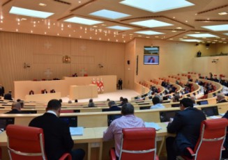 winaswari-informaciiT-17-kacian-sagamoZiebo-komisiaSi-umravlesoba-5-deputatiT-iqneba-warmodgenili