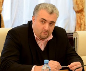 parlamentis-droebiTi-sagamoZiebo-komisiis-wevrebi-dRes-arasamTavrobo-organizaciebis-warmomadgenlebs-Sexvdebian