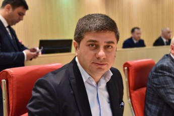 mikvirs-ratom-CaTvales-Jurnalistebma-rom-UNICEF-is-mier-warmodgenili-kvleva-umravlesobis-Sexvedraze-ar-SeiZleba-yofiliyo-ganxilvis-Tema