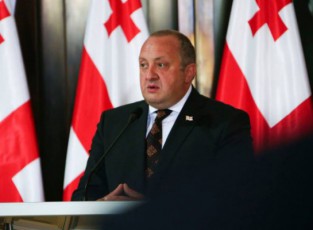 prezidentma-mTavrobisaTvis-movaleobis-dakisrebis-Sesaxeb-gankarguleba-gamosca