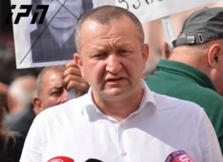 kargi-iqneba-Tu-mamuka-baxtaZe-premieris-rangSi-gaagrZelebs-im-politikas-rasac-finansTa-ministrobis-dros-afiqsirebda