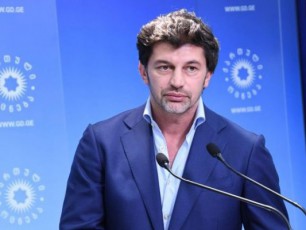 mcire-mTavrobis-iniciativa-kargad-mesmis-radgan-gvWirdeba-moqniloba-gvWirdeba-viyoT-operatiulebi-gadawyvetilebebis-miRebis-procesSi