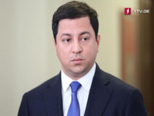Cven-samarTlebriv-saxelmwifoSi-vcxovrobT-sadac-samarTali-sasamarTlo-darbazSi-miiRweva