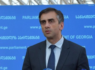 giorgi-kaxiani--mamuka-baxtaZis-saxiT-qveyanas-kargi-premier-ministri-eyoleba