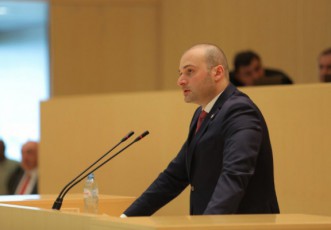 mamuka-baxtaZe-viqnebi-Zalian-aqtiuri-parlamentTan-komunikaciis-kuTxiT