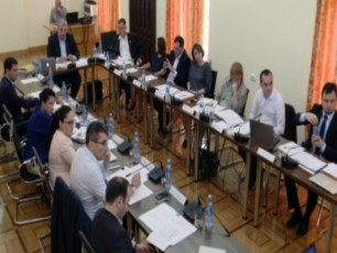 droebiTi-sagamoZiebo-komisiis-sxdomaze-giga-bokeriasa-da-zviad-fxakaZes-Soris-Selaparakeba-moxda