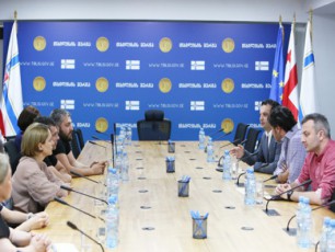 kaxa-kalaZe-kompania-svetis-dazaralebulebs-Sexvda