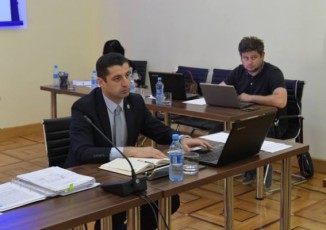 zviad-fxakaZe-oTar-kaxiZes--miyviriT-aSkara-diskriminacias-ganvicdi