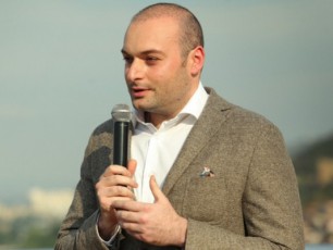 Cveni-guliswadili-aucileblad-axdeba-davbrundebiT-iq-sadac-Cven-gvekuTvnis-yofna