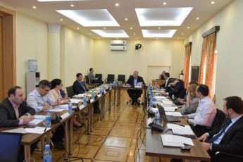 sagamoZiebo-komisia-zviad-kupravas-mozardebis-mkvlelobis-saqmis-gamomZiebels-deteqtivebis-sammarTvelos-da-Tbilisis-policiis-ufrosebs-dakiTxavs